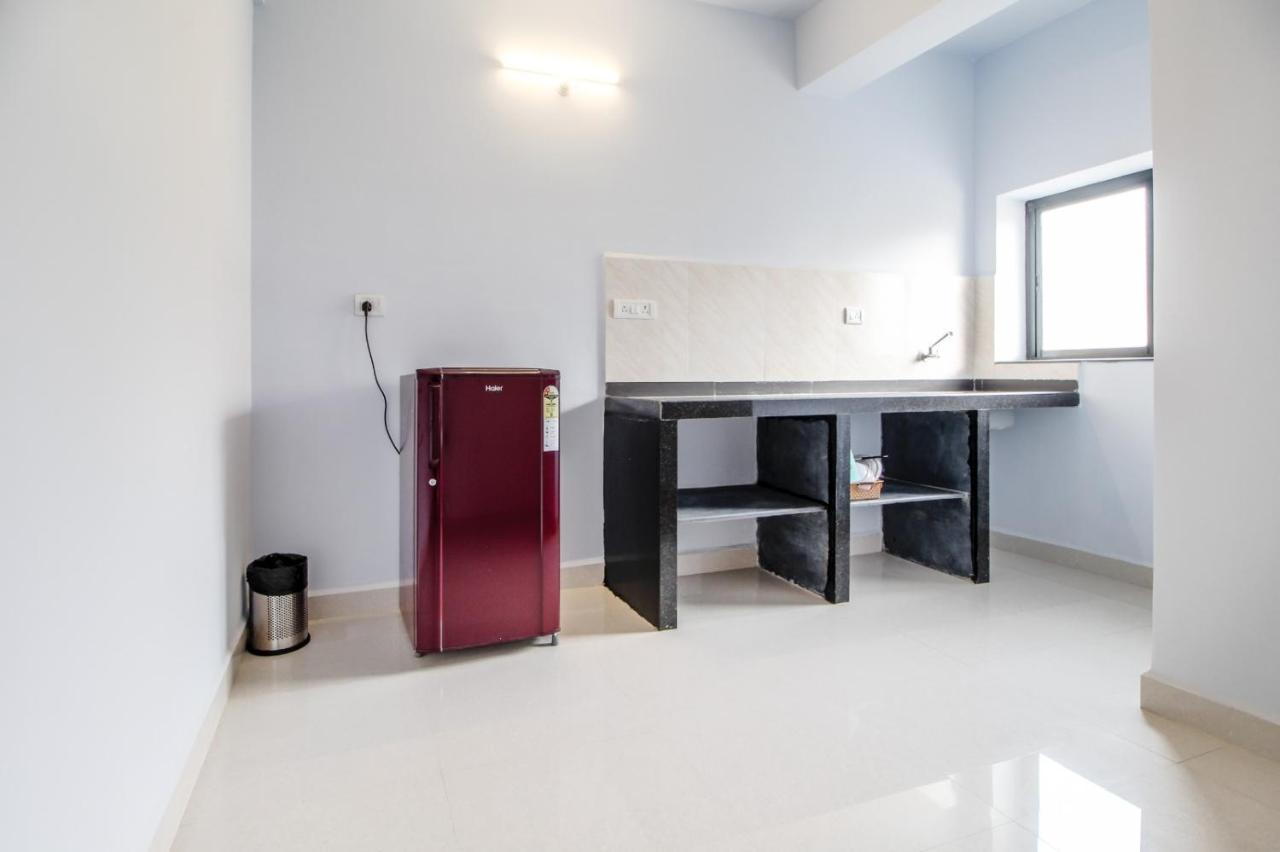 Monteiro Towers Hotell Candolim Exteriör bild